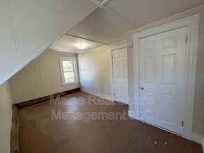 4 Bellevue St-Unit -Apt. 3 in Winslow, ME - Building Photo - Building Photo