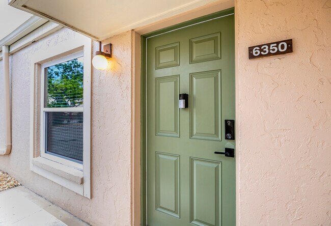 6350 7th Ave W in Bradenton, FL - Building Photo - Building Photo