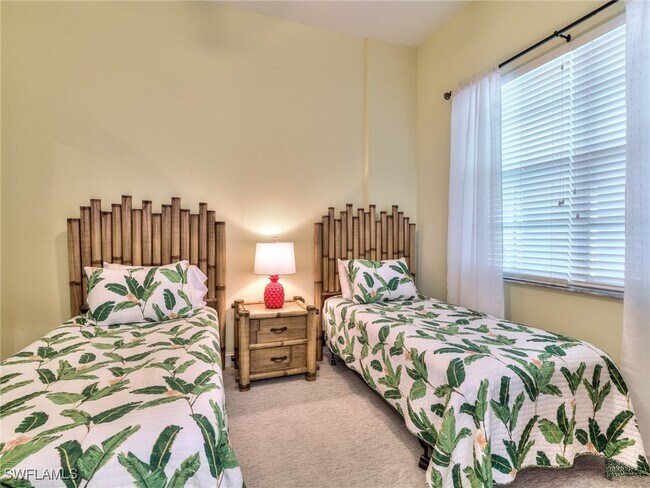 3921 Kens Way in Bonita Springs, FL - Building Photo - Building Photo