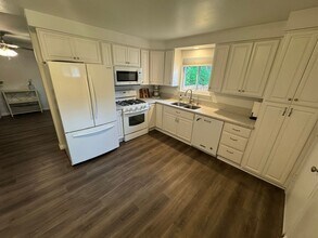 790-92 Vineyard Rd in San Marcos, CA - Building Photo - Building Photo