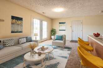 South Main Apartments in Hope Mills, NC - Building Photo - Building Photo