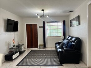 120 SW 68th Ave in Miami, FL - Building Photo - Building Photo