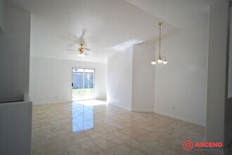 1305 Innsbruck Dr in Bakersfield, CA - Building Photo - Building Photo