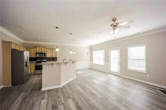 1580 Chattahoochee Ct in Atlanta, GA - Building Photo - Building Photo