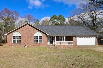 2605 Turningleaf Ln in Dalzell, SC - Building Photo - Building Photo