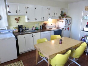 43 Rich St, Unit B in Waltham, MA - Building Photo - Building Photo