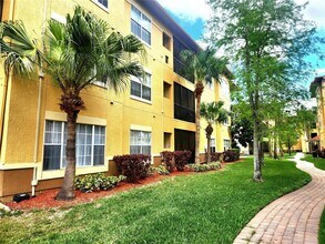 4309 Bayside Village Dr in Tampa, FL - Building Photo - Building Photo