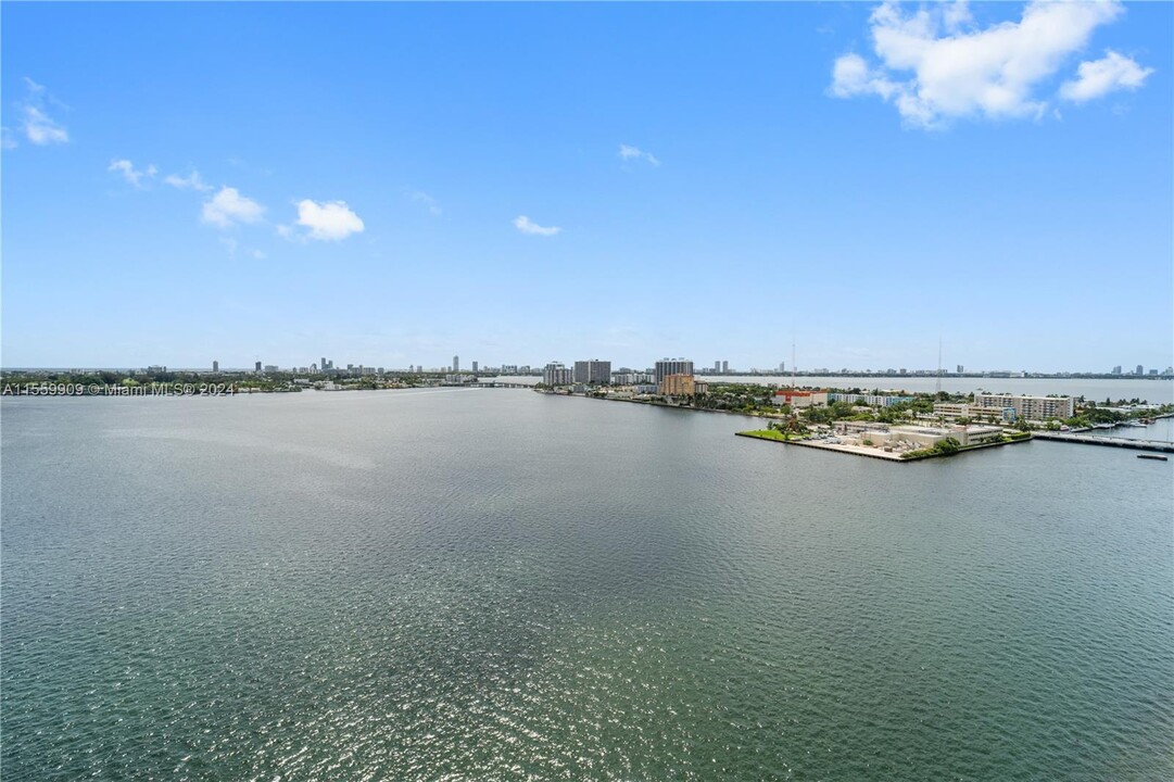 7935 East Dr, Unit 1101 in North Bay Village, FL - Building Photo