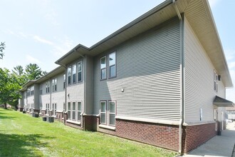 Meadowview Apartments - Mahomet in Mahomet, IL - Foto de edificio - Building Photo