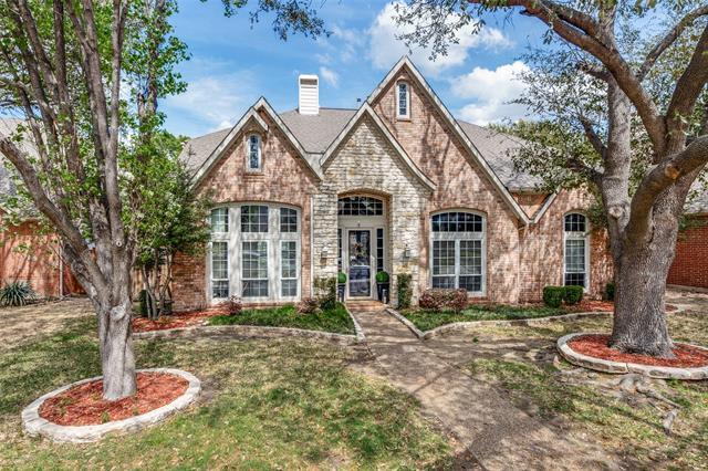 6313 Beacon Hill Dr in Plano, TX - Building Photo