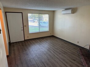 39 Shady Loop in Springfield, OR - Building Photo - Building Photo