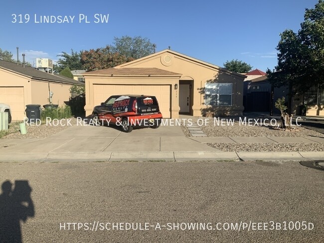 property at 319 Lindsay Pl SW