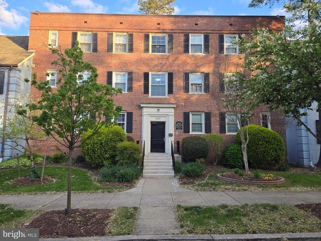 property at 2125 Suitland Terrace SE