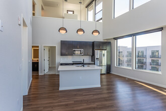 Mae on Cascade in Colorado Springs, CO - Building Photo - Interior Photo