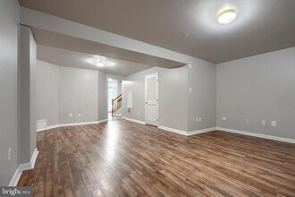 8820 Papillon Dr in Ellicott City, MD - Building Photo - Building Photo