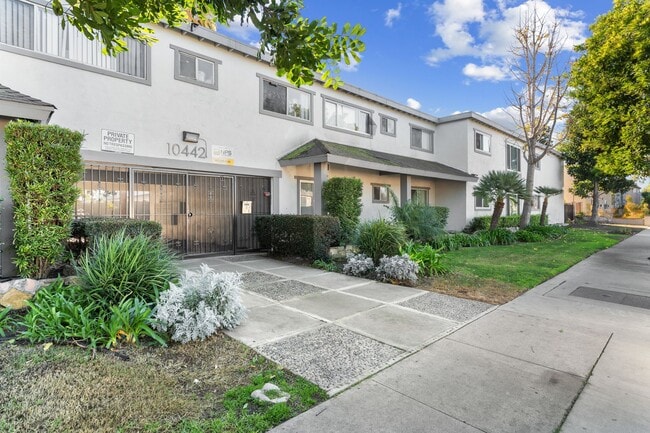 10442 Lampson Avenue