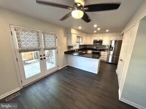 4054 Norbeck Square Dr in Rockville, MD - Building Photo - Building Photo