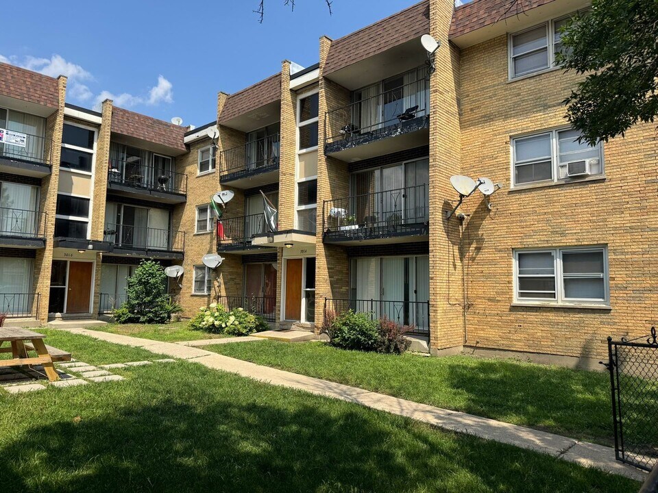 3014 W 59th St in Chicago, IL - Building Photo