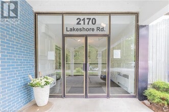 2170 Lakeshore Rd. in Burlington, ON - Building Photo - Building Photo