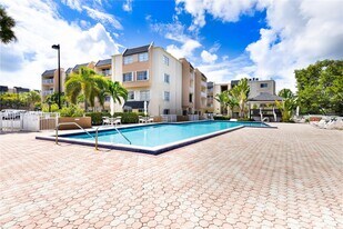 7725 SW 86th St in Miami, FL - Building Photo