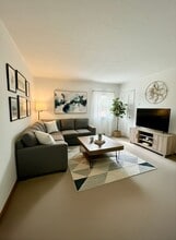 30 Cedar St in Amityville, NY - Building Photo - Building Photo