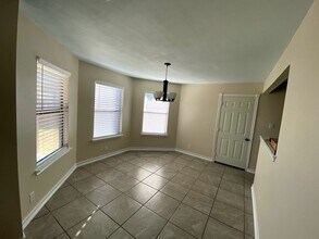 9815 Autumn Valley in Converse, TX - Building Photo - Building Photo