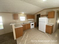 12 Birch Crest Dr in Flint, MI - Building Photo - Building Photo