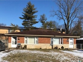 6220 Eastridge Dr in Indianapolis, IN - Building Photo