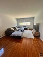 74 STREET, Unit 1 in Queens, NY - Foto de edificio - Building Photo
