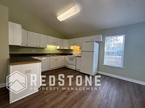 2224 May Dr in Burlington, NC - Building Photo - Building Photo