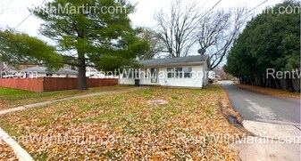1644-1646 E Mitchell Ave in Waterloo, IA - Building Photo