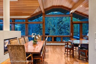 315 S 1st St in Aspen, CO - Building Photo - Building Photo