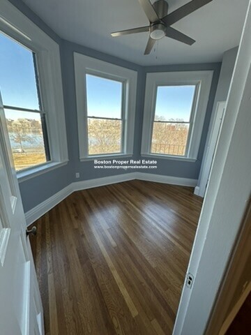 464 Beacon St, Unit 2R in Boston, MA - Building Photo - Building Photo