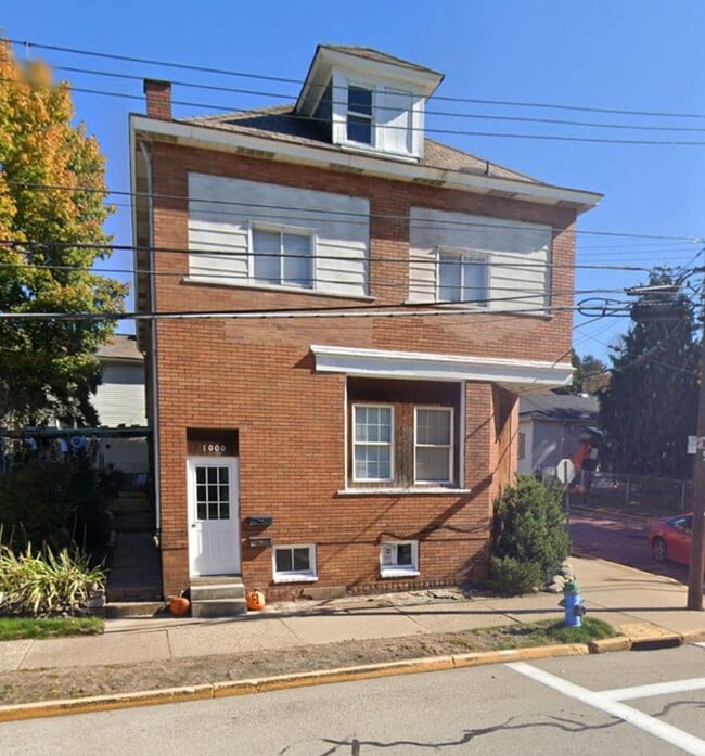 property at 1000 Duss Ave