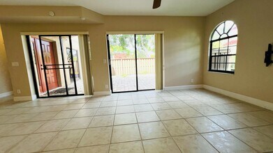 8171 Thames Blvd in Boca Raton, FL - Building Photo - Building Photo