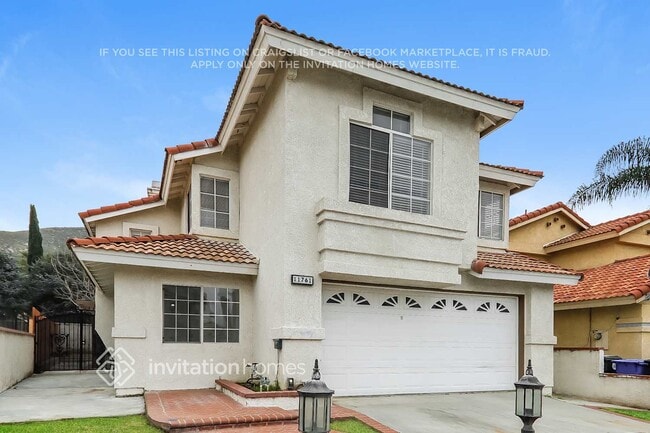 11761 Malagon Dr in Fontana, CA - Foto de edificio - Building Photo