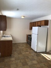 215 McDaniel Ave in Richmond, KY - Foto de edificio - Building Photo