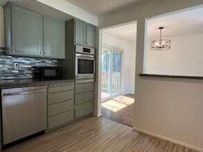 2111 N 188th St in Shoreline, WA - Building Photo - Building Photo