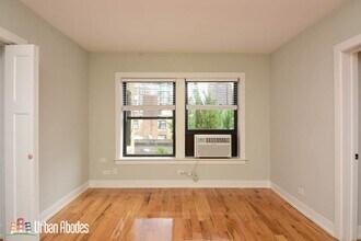 555 W Arlington Pl, Unit A04C in Chicago, IL - Building Photo - Building Photo