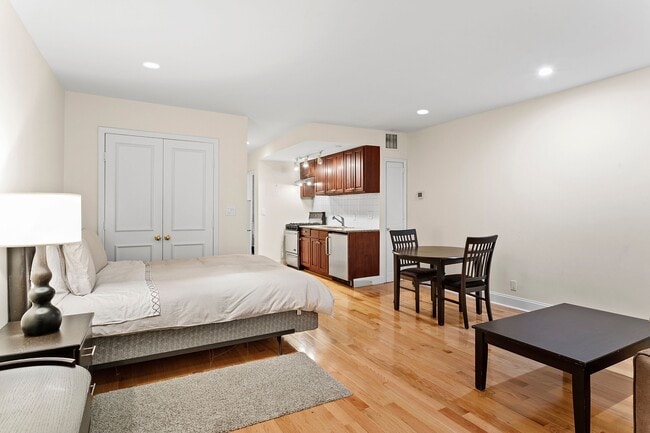 property at 59 E 73rd St