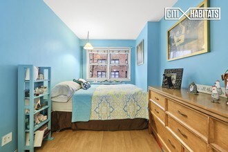 245 E 35th St-Unit -3A in New York, NY - Foto de edificio - Building Photo