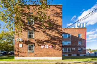 Joyce Gardens Cooperative in Flushing, NY - Building Photo - Building Photo