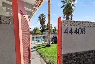 44440 Acacia Dr in Palm Desert, CA - Building Photo