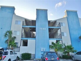 1580 Harbor Dr, Unit 321 in Slidell, LA - Building Photo