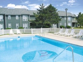 Spinnaker Club East Apartments