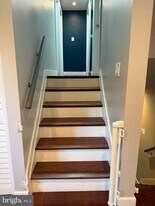 5657 Mt Burnside Way in Burke, VA - Building Photo