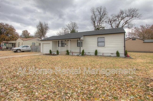 1331 E 43rd St in Tulsa, OK - Building Photo - Building Photo