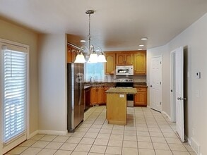 8671 S Dove Meadows Ln in West Jordan, UT - Building Photo - Building Photo