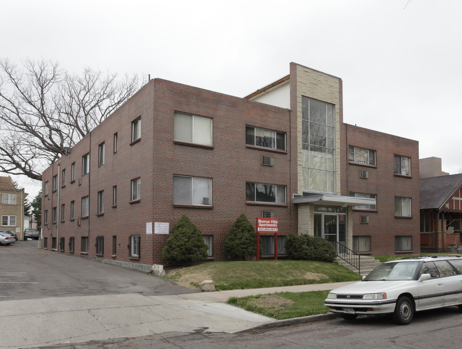 Monroe Villa Apartments in Denver, CO - Foto de edificio