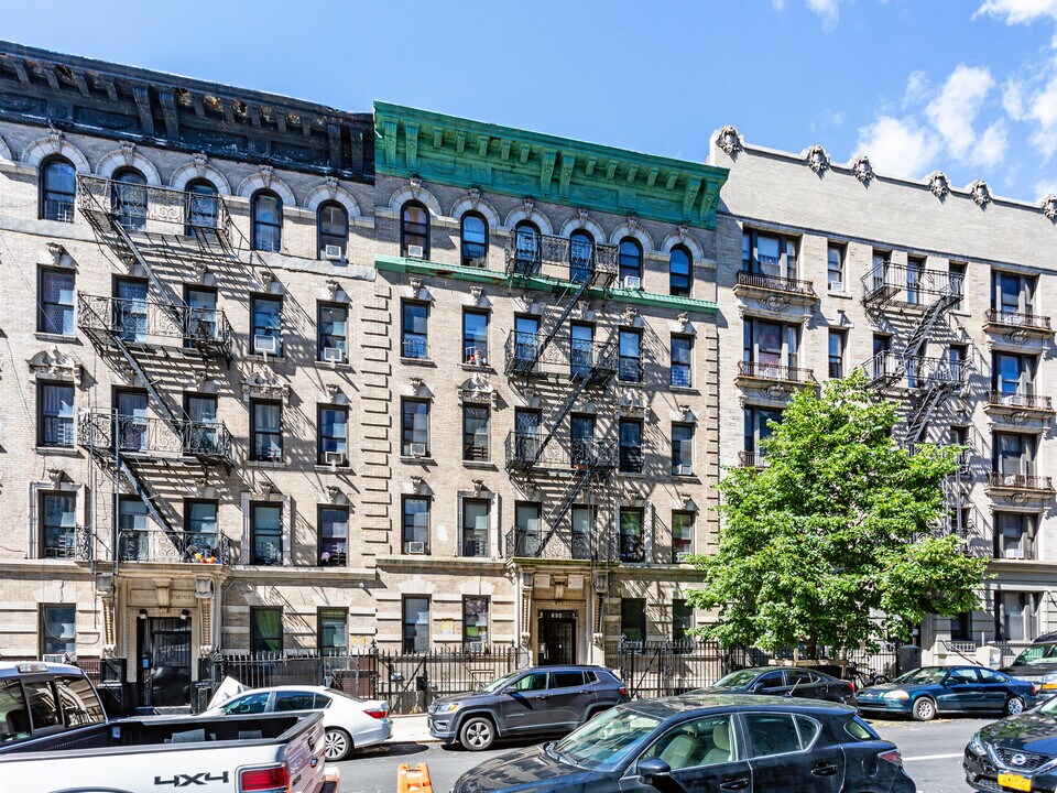 504-506 W 180th St in New York, NY - Building Photo